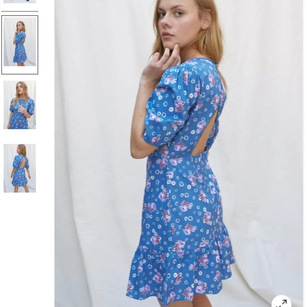 ! Host Pick! 🥳🥳Rare Glamorous flirty floraldress